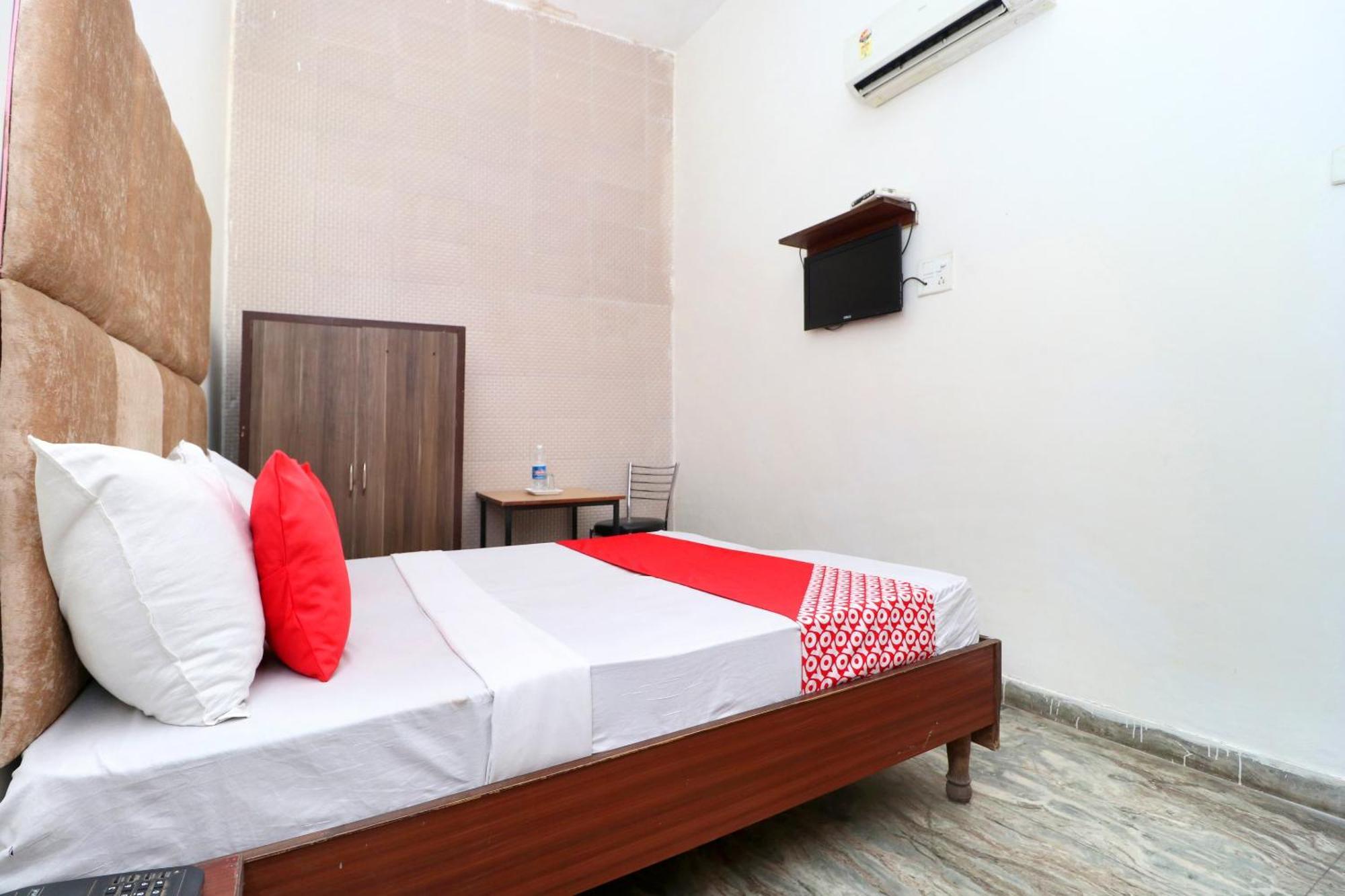 Hotel O Rr Villa Chandīgarh Extérieur photo
