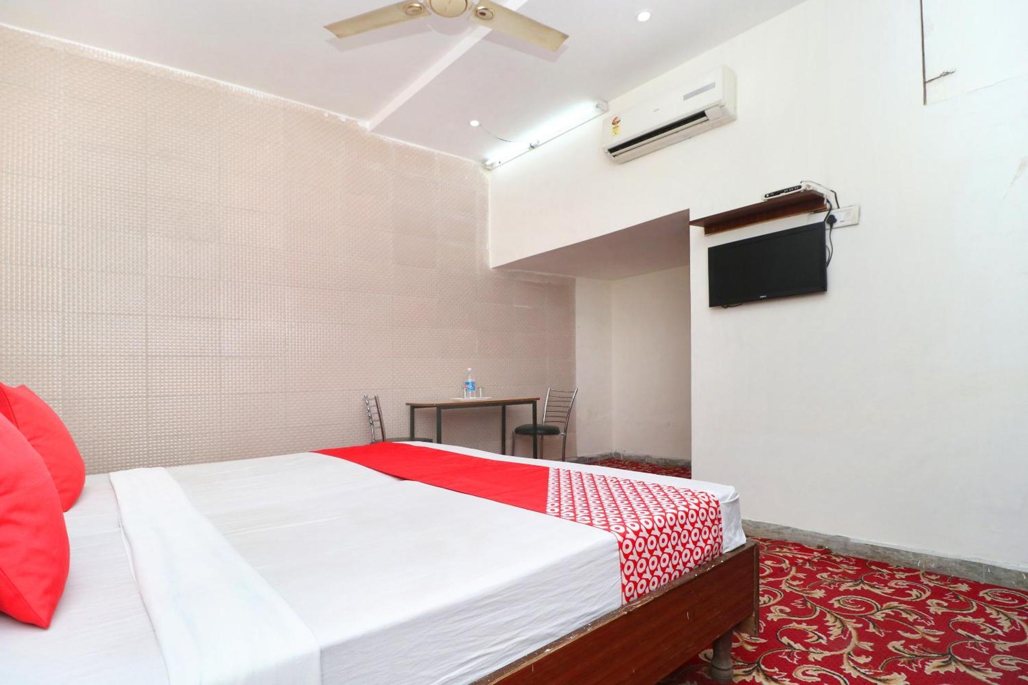 Hotel O Rr Villa Chandīgarh Extérieur photo